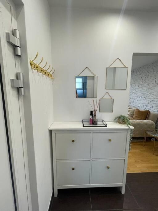 Moderne Wohnung In Der Naehe Vom Parndorf Outlet! Bruckneudorf Exteriér fotografie
